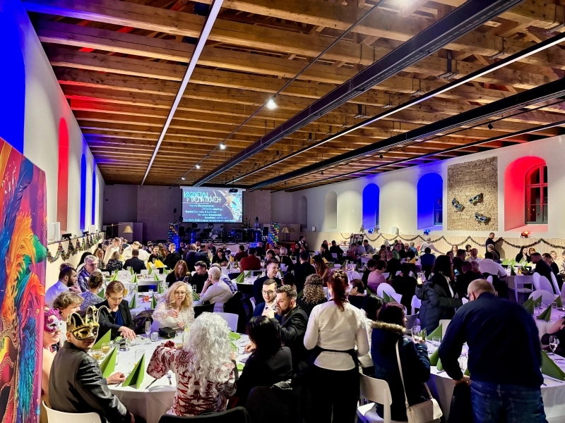 Venice Carnival &amp; Glitter Party | Karlova Koruna Castle